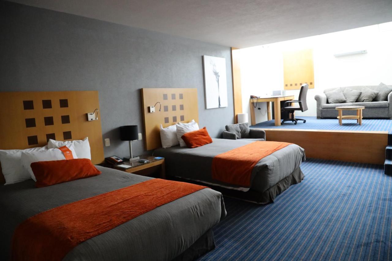 Real Inn Nuevo Laredo Kültér fotó